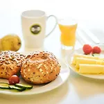 Frankfurt Airport *